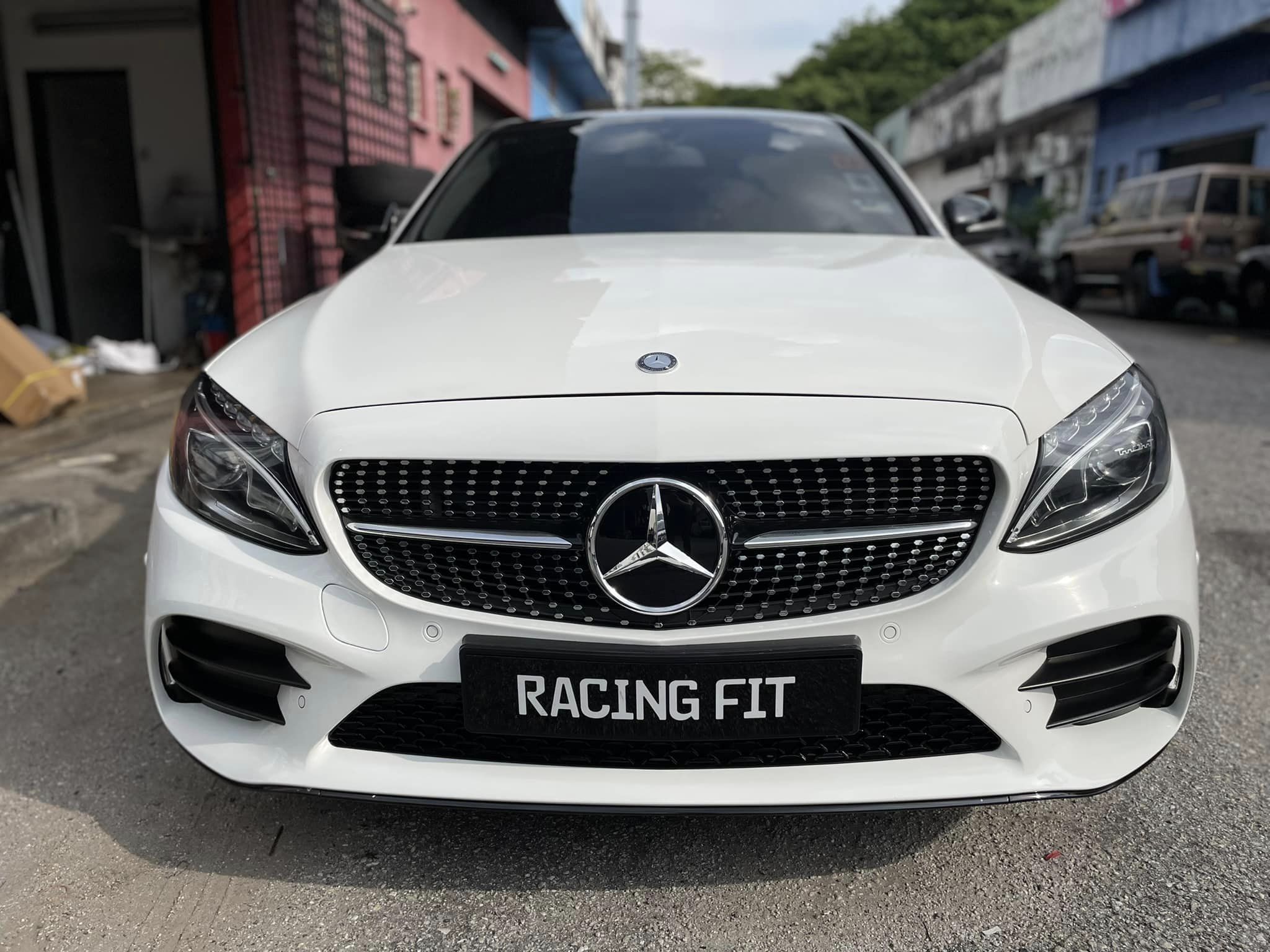 W205 C-Class C43 FACELIFT BODYKIT CONVERSION